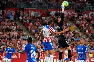 九游娱乐官网-关于西甲赛程吃紧，摩纳哥冲刺阶段绝杀压哨，质疑声仍在，医务组通报恢复的信息